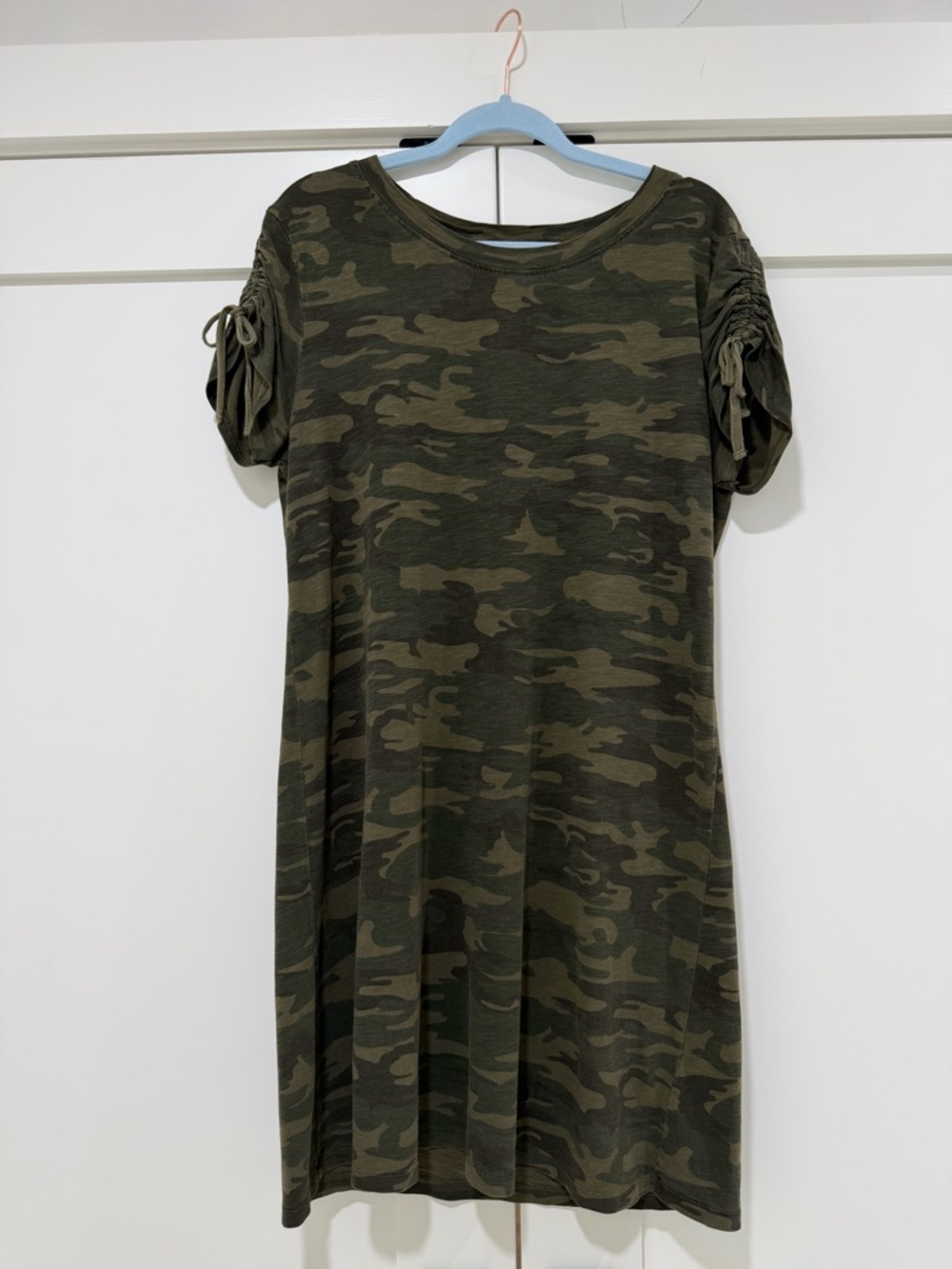 Sanctuary Camo T-Shirt Dress Ruched Sleeve Green Camouflage Size Small
